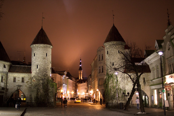 f/1.4, 1/30 sec, ISO 800, Entrance to the Old Town